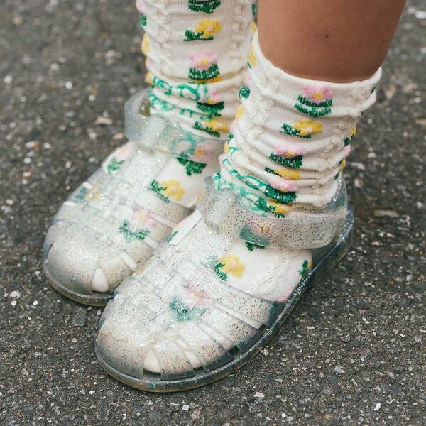 【ZARA】クロシェ編みベストが使える！プラスオンでトレンド感爆上げ | HugMug