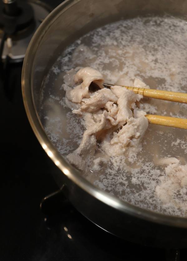 【そうめんアレンジレシピ】夏野菜や市販のドレッシングで！  超簡単さっぱりレシピ | HugMug