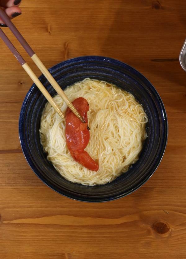 【そうめんアレンジレシピ】夏野菜や市販のドレッシングで！  超簡単さっぱりレシピ | HugMug