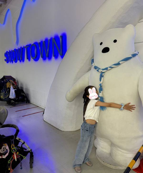 真夏に雪遊び！？駅直結の室内遊び場【東京あそびマーレ】が最高すぎた！ | HugMug