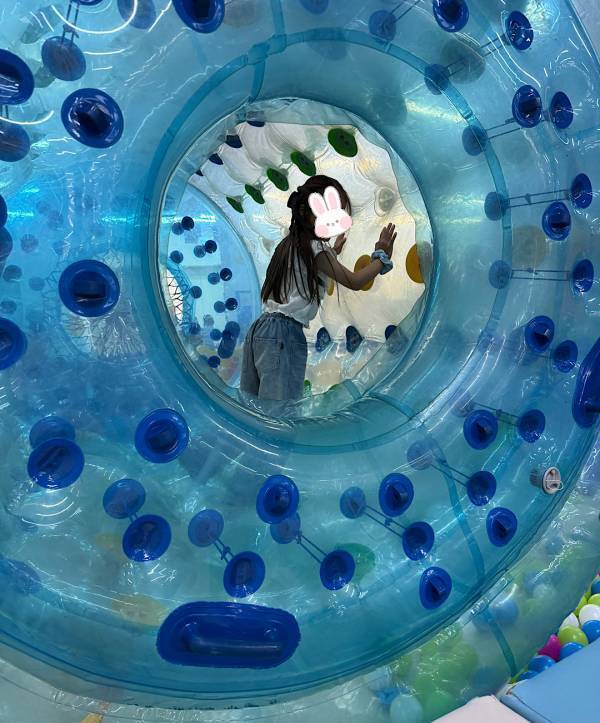 真夏に雪遊び！？駅直結の室内遊び場【東京あそびマーレ】が最高すぎた！ | HugMug