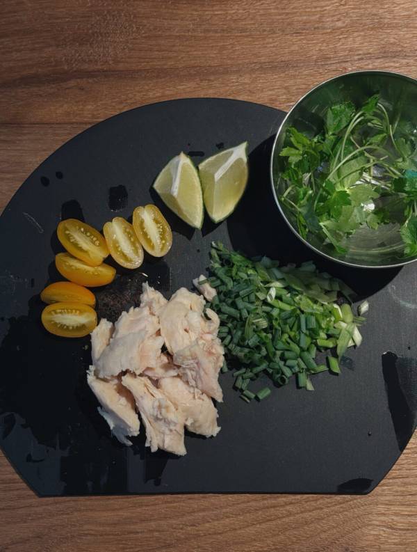 【素麺アレンジレシピ】とまらない美味しさ！素麺がタイ風フォー＆ラーメンに | HugMug