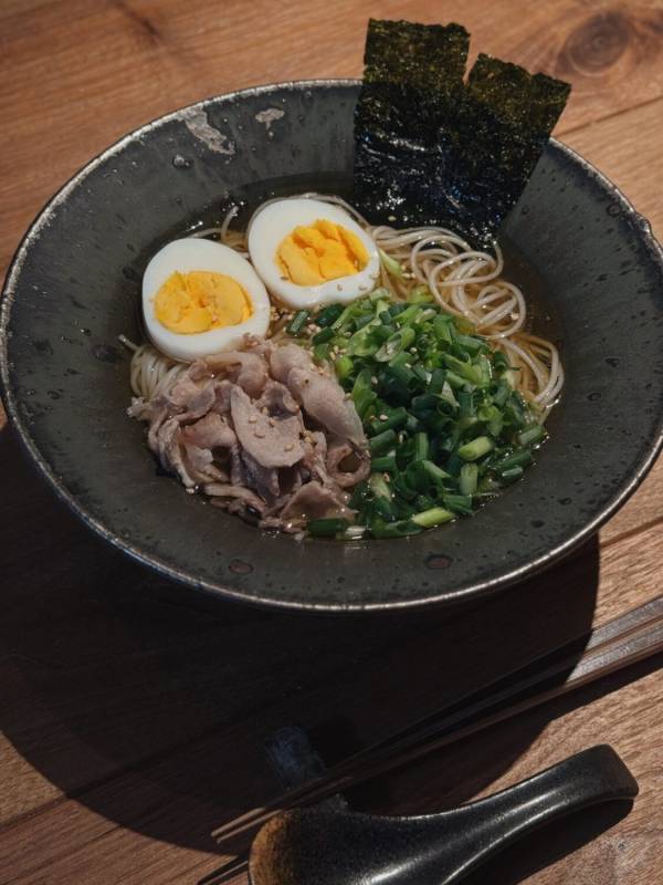 【素麺アレンジレシピ】とまらない美味しさ！素麺がタイ風フォー＆ラーメンに | HugMug