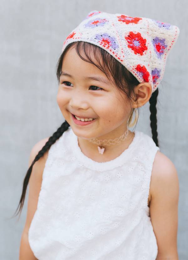 スポーティMIXのお手本コーデ。きちんと小物がサマ見えの秘訣 | HugMug