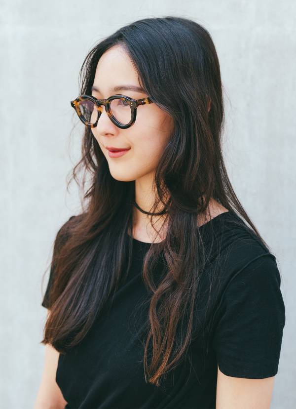 スポーティMIXのお手本コーデ。きちんと小物がサマ見えの秘訣 | HugMug