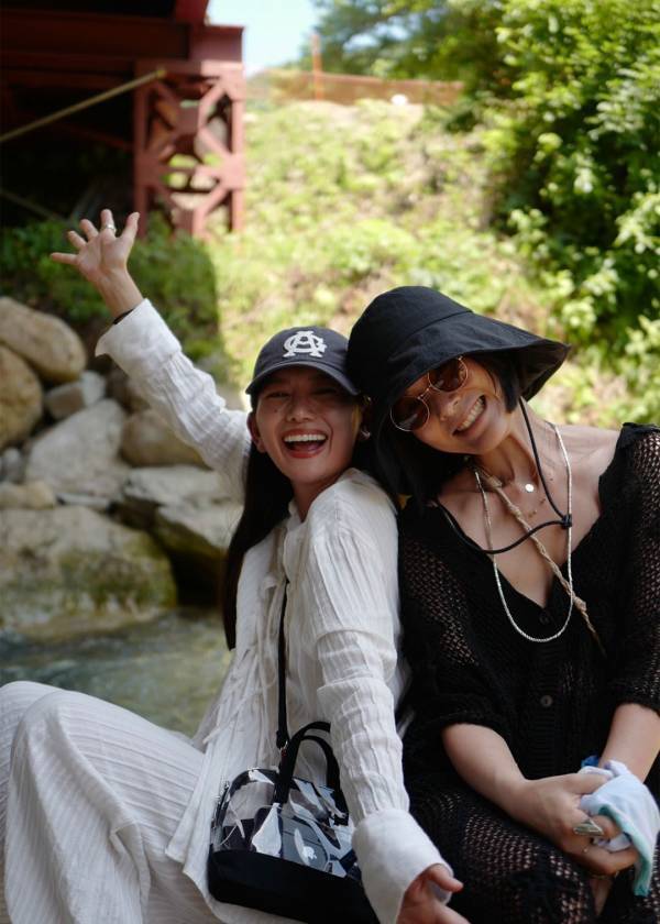 「東京＆山梨、家族で過ごす夏休み」武智志穂の沖縄でのんびり双子育児 Vol.60 | HugMug