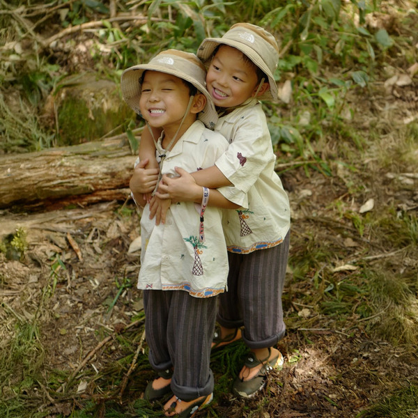 「東京＆山梨、家族で過ごす夏休み」武智志穂の沖縄でのんびり双子育児 Vol.60 | HugMug