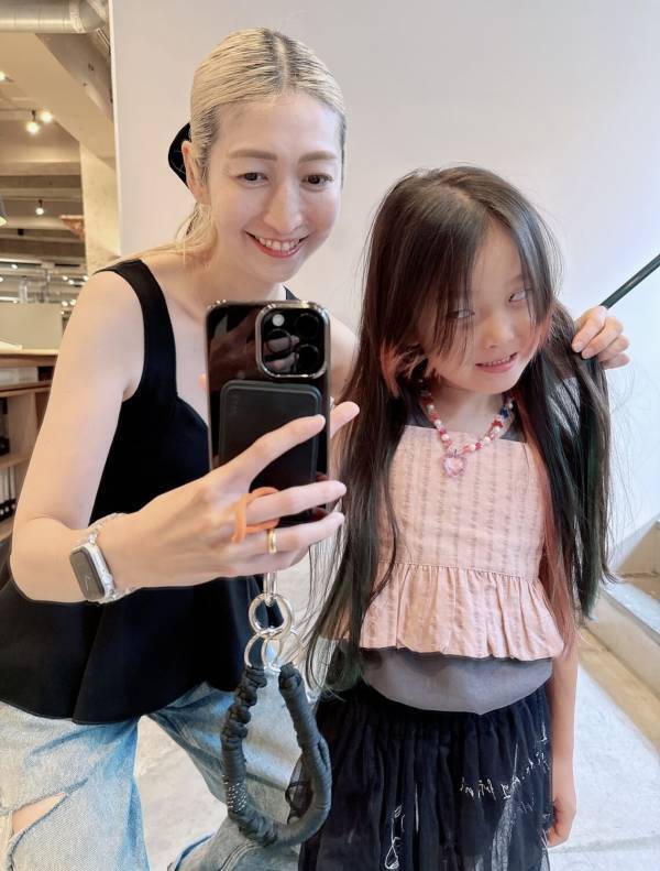 美容師ママが伝授！初心者でもできる子どもの前髪セルフカットのコツ3選 | HugMug