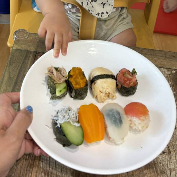 【1歳誕生日】を手作りで！おうちスタジオ風フォトブース＆選び取りカードの作り方 | HugMug