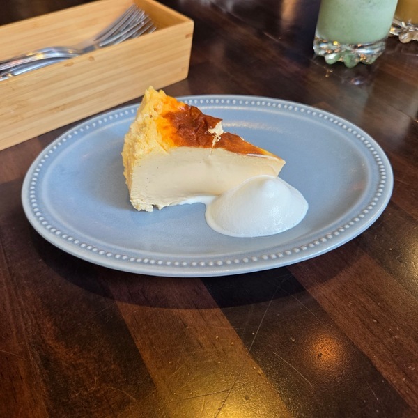 桃好き必見！【夏限定】桃スイーツが楽しめるカフェ３選 | HugMug