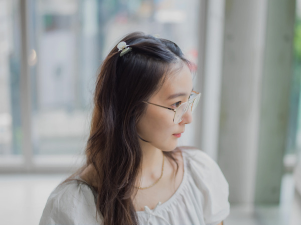 忙しい朝でも即おしゃれ！今どきヘアアクセ6選。美容師ママがやってる可愛い付け方【ボブ&amp;ロング必見】 | HugMug