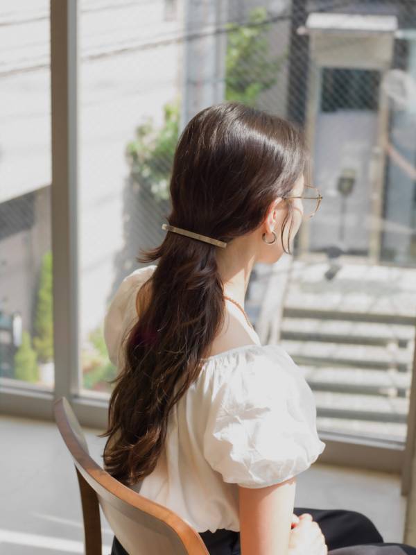 忙しい朝でも即おしゃれ！今どきヘアアクセ6選。美容師ママがやってる可愛い付け方【ボブ&amp;ロング必見】 | HugMug