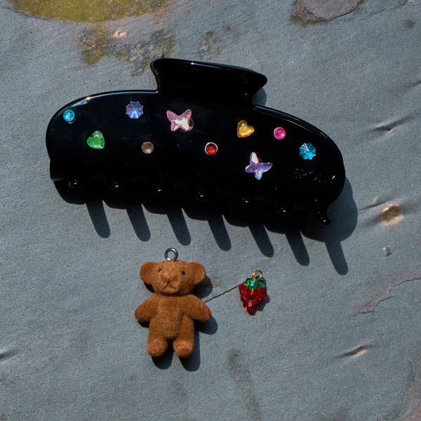 忙しい朝でも即おしゃれ！今どきヘアアクセ6選。美容師ママがやってる可愛い付け方【ボブ&amp;ロング必見】 | HugMug