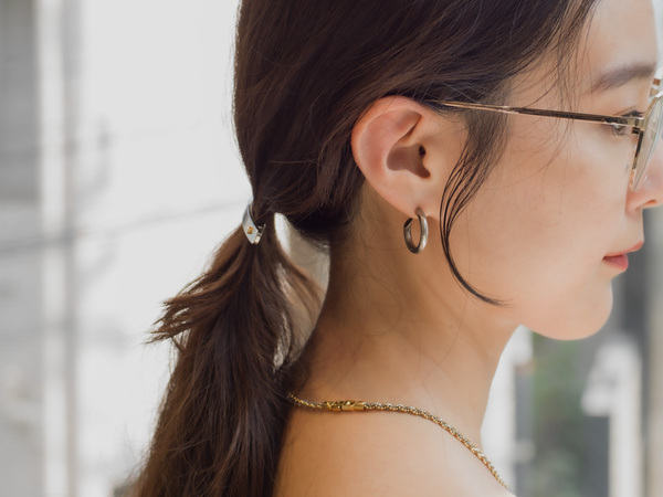 忙しい朝でも即おしゃれ！今どきヘアアクセ6選。美容師ママがやってる可愛い付け方【ボブ&amp;ロング必見】 | HugMug