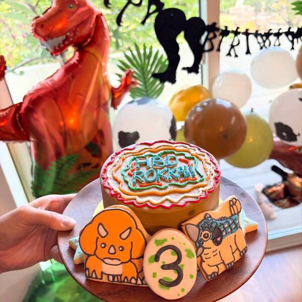 恐竜好き必見【誕生日】Amazonで揃う飾りつけ＆オーダーケーキでお祝い | HugMug