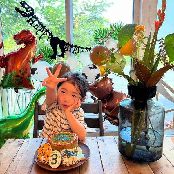 恐竜好き必見【誕生日】Amazonで揃う飾りつけ＆オーダーケーキでお祝い | HugMug