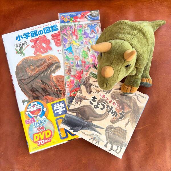 恐竜好き必見【誕生日】Amazonで揃う飾りつけ＆オーダーケーキでお祝い | HugMug