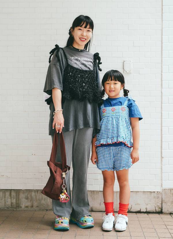 ニットビスチェで一足先に秋気分♪ 暑い9月でも着たいモノトーンコーデ術 | HugMug