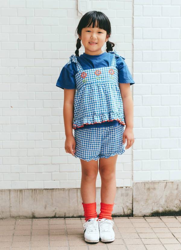 ニットビスチェで一足先に秋気分♪ 暑い9月でも着たいモノトーンコーデ術 | HugMug