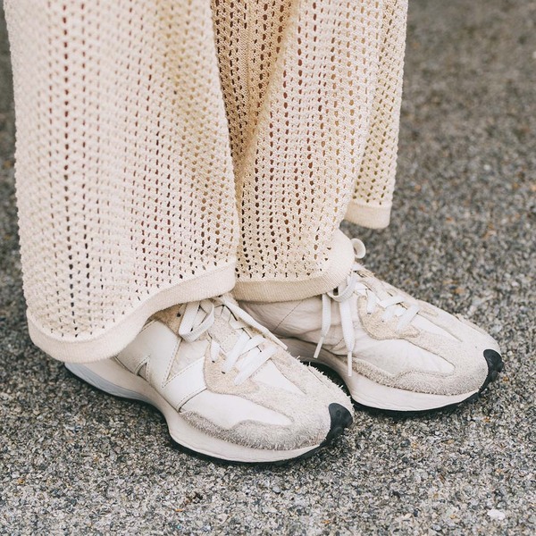 きれいめカジュアルでお出かけコーデ。シンプルなのにこなれ見えはカラー使いにあり！ | HugMug