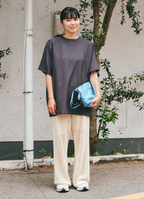 きれいめカジュアルでお出かけコーデ。シンプルなのにこなれ見えはカラー使いにあり！ | HugMug