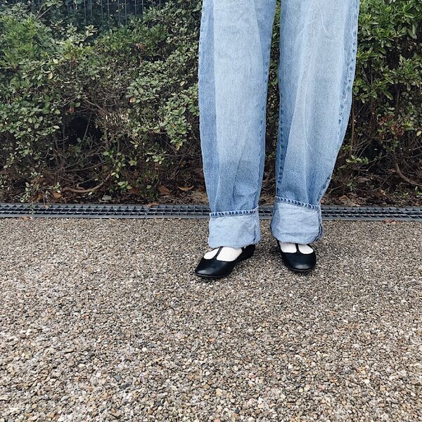 3,990円には見えない！「UNIQLO:C」の高見えTストラップシューズが優秀すぎ | HugMug