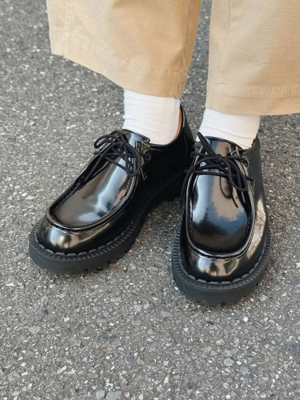 【UNIQLO:C】新作シューズ＆パンツでつくる！ 秋コーデ高見えアイテム4選 | HugMug