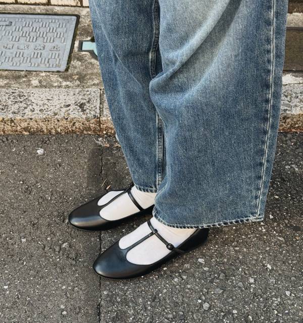 【UNIQLO:C】新作シューズ＆パンツでつくる！ 秋コーデ高見えアイテム4選 | HugMug