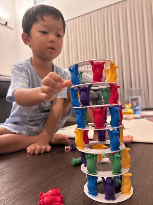 「親子で楽しめるパーティゲーム6選」武智志穂の沖縄でのんびり双子育児 Vol.61 | HugMug