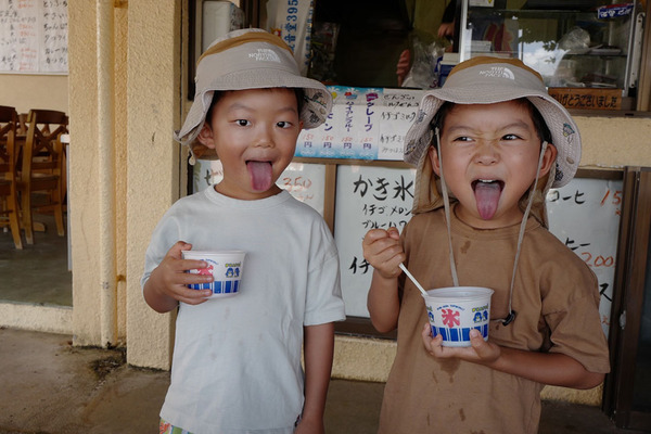 「親子で楽しめるパーティゲーム6選」武智志穂の沖縄でのんびり双子育児 Vol.61 | HugMug