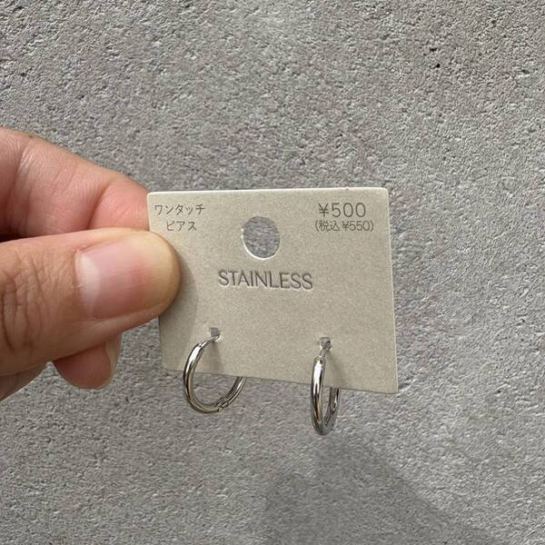 【3COINS】550円から買える！錆びない・変色しないステンレスアクセが神すぎた | HugMug