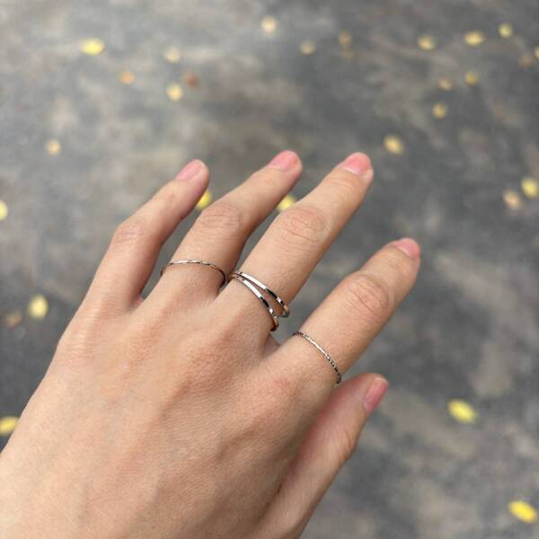 【3COINS】550円から買える！錆びない・変色しないステンレスアクセが神すぎた | HugMug