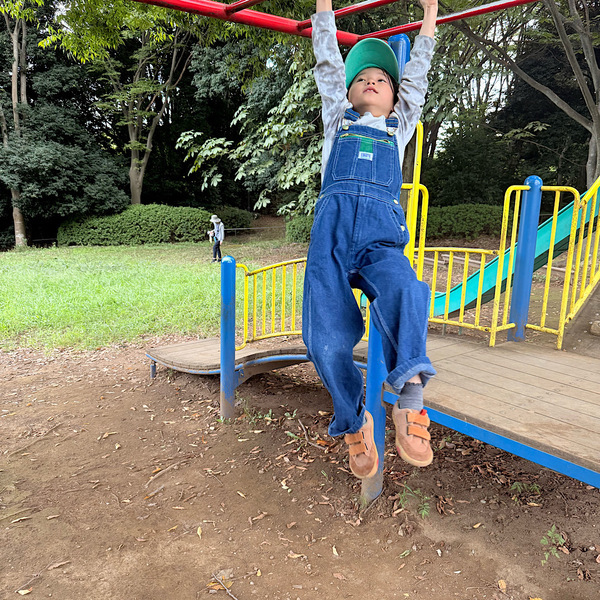 子どもの足の成長を守る！今話題の【ベアフットシューズ】3つの魅力 | HugMug