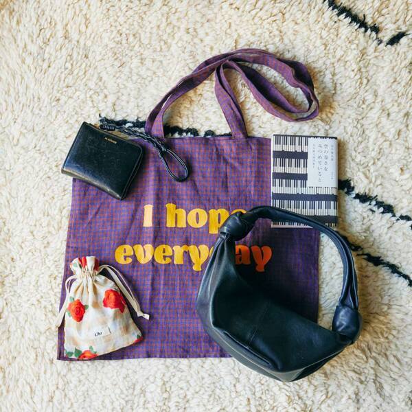 親子コーデ・バッグの中身・子育て全部見せ！【VOL.3『Uhr』ディレクター・濱中鮎子さん】 | HugMug