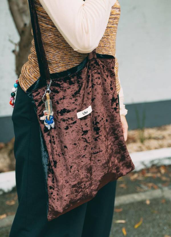 秋のトレンド「ブラウン」はこう着る！ ニットビスチェで技ありコーデ | HugMug