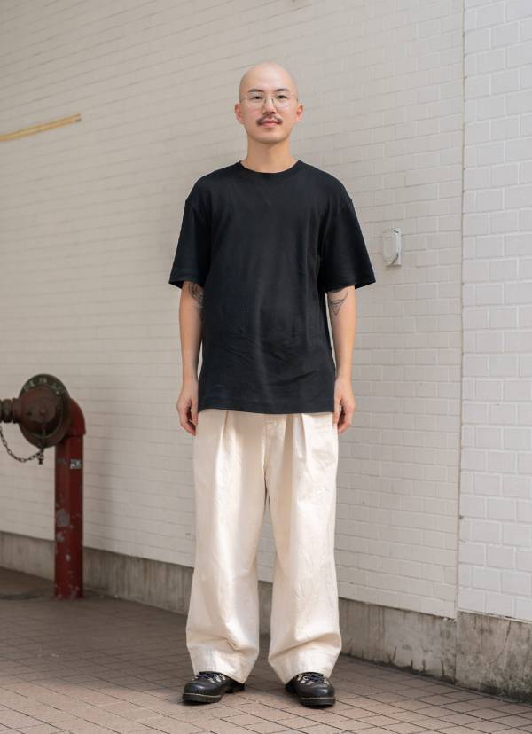 モノトーン×ピンクを仲良しシェア！ モード派家族のリンクコーデ術 | HugMug