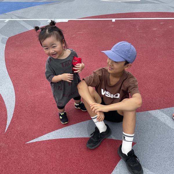 お台場新名所【TOYOTAアリーナ東京】で子連れバスケ観戦！キッズエリアやファミリールームなど嬉しい設備満載 | HugMug