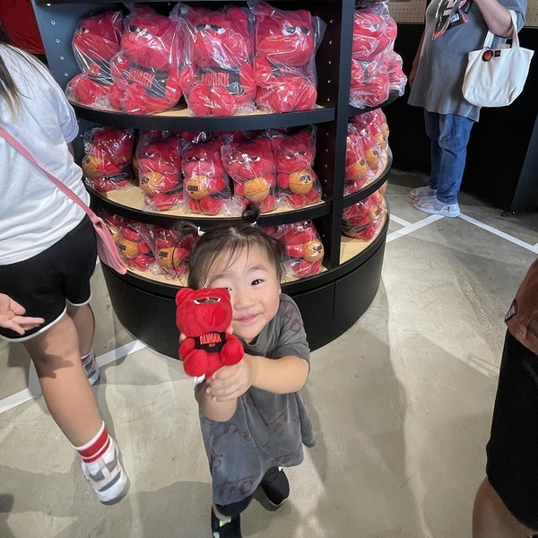 お台場新名所【TOYOTAアリーナ東京】で子連れバスケ観戦！キッズエリアやファミリールームなど嬉しい設備満載 | HugMug