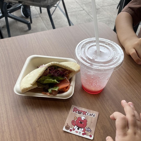 お台場新名所【TOYOTAアリーナ東京】で子連れバスケ観戦！キッズエリアやファミリールームなど嬉しい設備満載 | HugMug