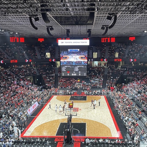 お台場新名所【TOYOTAアリーナ東京】で子連れバスケ観戦！キッズエリアやファミリールームなど嬉しい設備満載 | HugMug