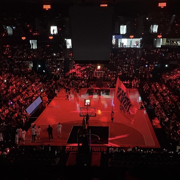 お台場新名所【TOYOTAアリーナ東京】で子連れバスケ観戦！キッズエリアやファミリールームなど嬉しい設備満載 | HugMug