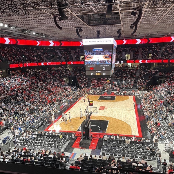 お台場新名所【TOYOTAアリーナ東京】で子連れバスケ観戦！キッズエリアやファミリールームなど嬉しい設備満載 | HugMug