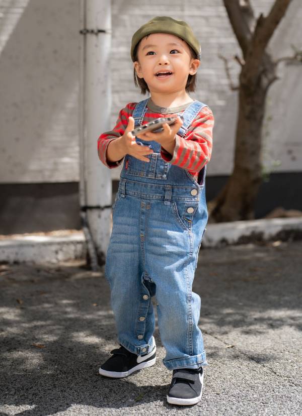 レースブラウス×オールインワンの技ありレイヤード術 | HugMug