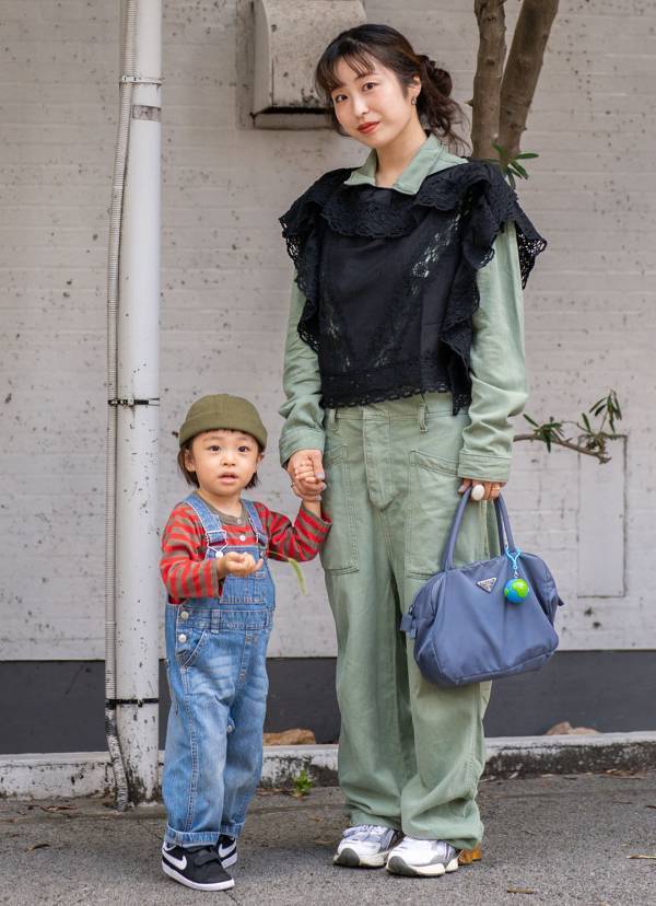 レースブラウス×オールインワンの技ありレイヤード術 | HugMug