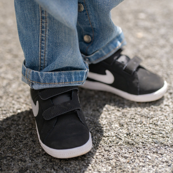 レースブラウス×オールインワンの技ありレイヤード術 | HugMug