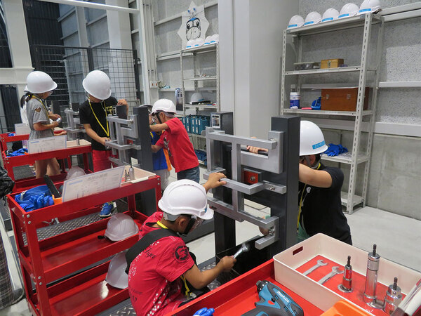 【愛知・名古屋】雨でも思いっきり遊べる！室内遊び場 14選 | HugMug