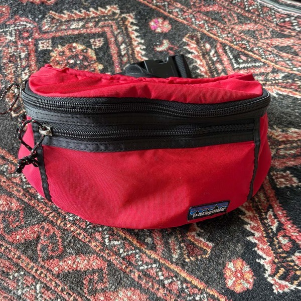 【モンベル・サロモン・ミレーetc.テックなミニBAG】おしゃれママはこう取り入れる！ | HugMug