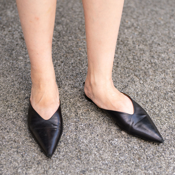 美容師夫婦による定番シャツのモードな着こなし術 | HugMug