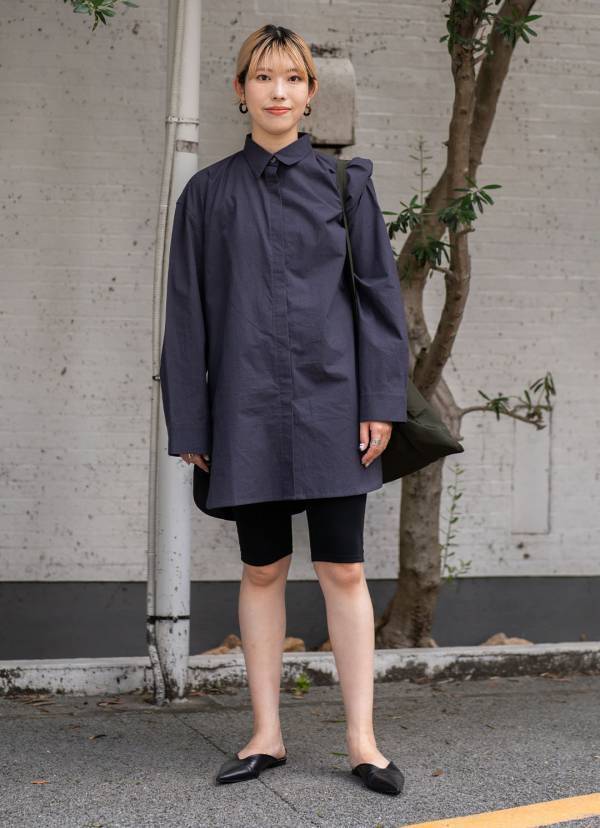 美容師夫婦による定番シャツのモードな着こなし術 | HugMug