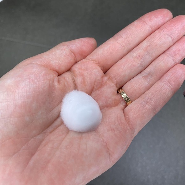 【フェムケア初心者必見】ドラッグストアで買える！ベストコスメ受賞“iroha INTIMATE CARE”って？ | HugMug